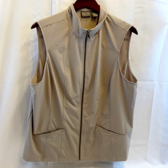 Additions by Chico's Taupe Tan Zip Up Vest  Women's Size 8 Pockets Neutral EUC - Picture 1 of 6